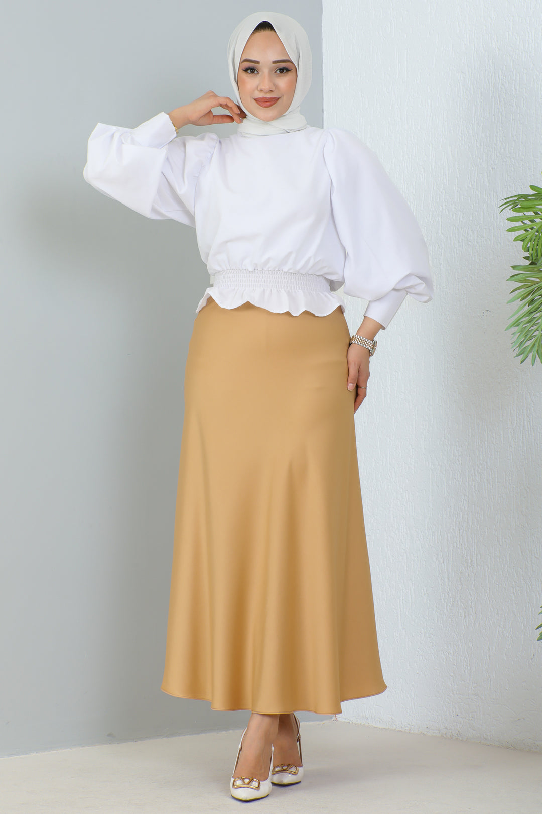 BNG Women Satin Skirt Beige - Clermont