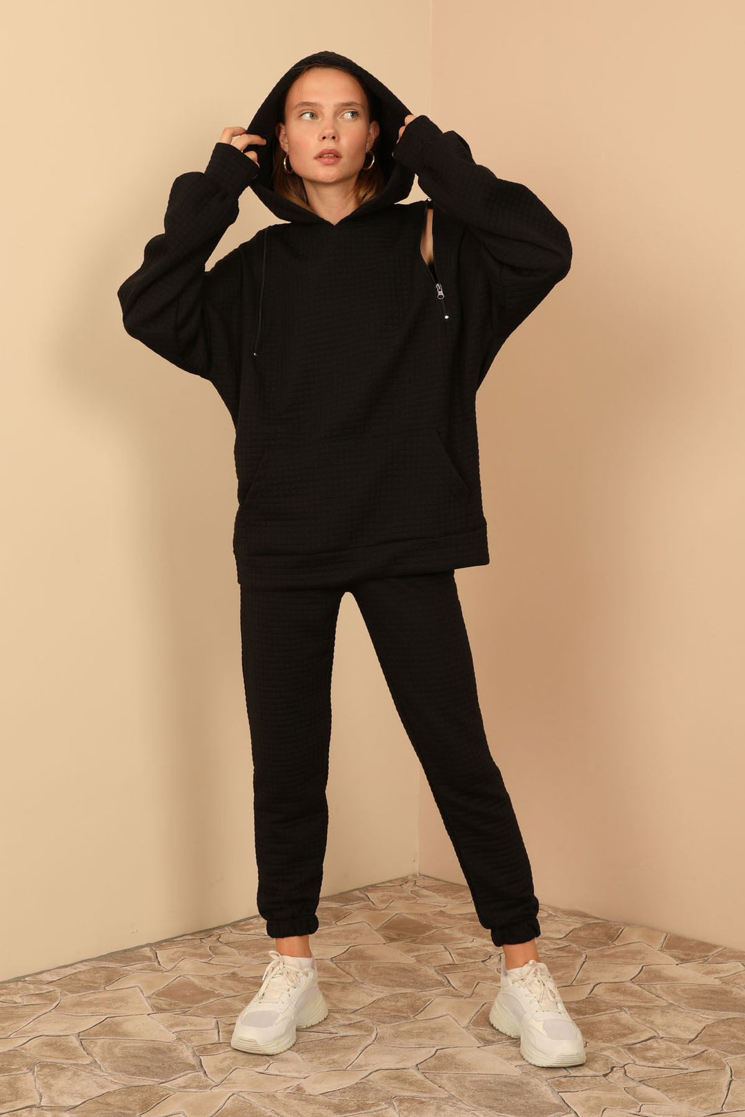 KKT Jesica Fabric Long Sleeve Hooded Oversize Zip Women Sweatshirt - Black - Vercelli