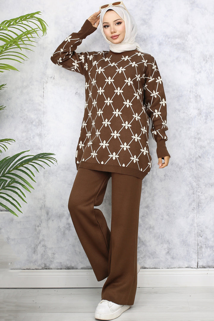 BNG Women Brown Knit Suit with Flower Pattern and Stones - Clermont