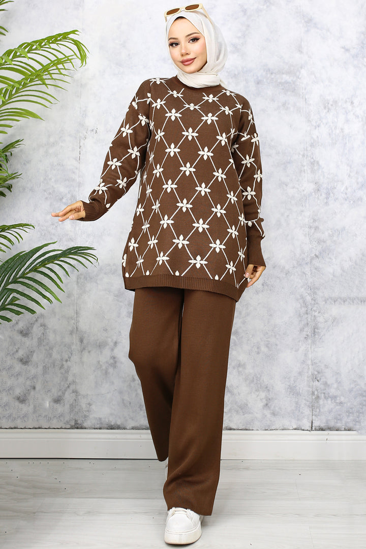 BNG Women Brown Knit Suit with Flower Pattern and Stones - Clermont