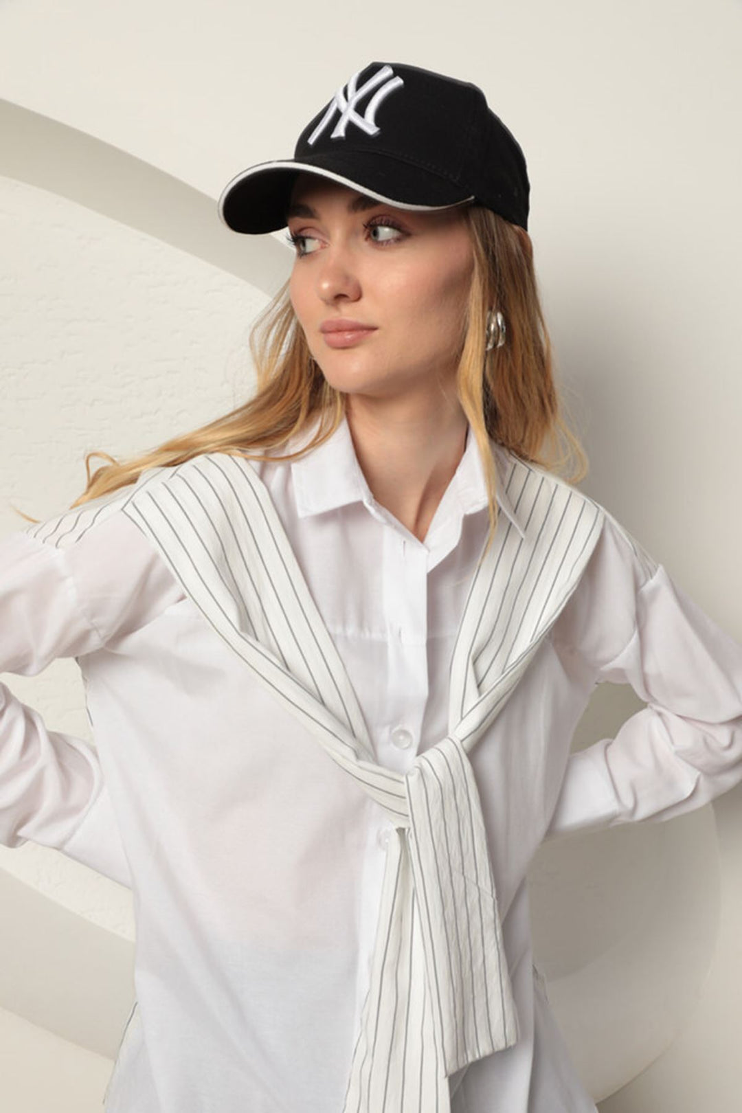 KKT Women's Shirt-White - Oildale