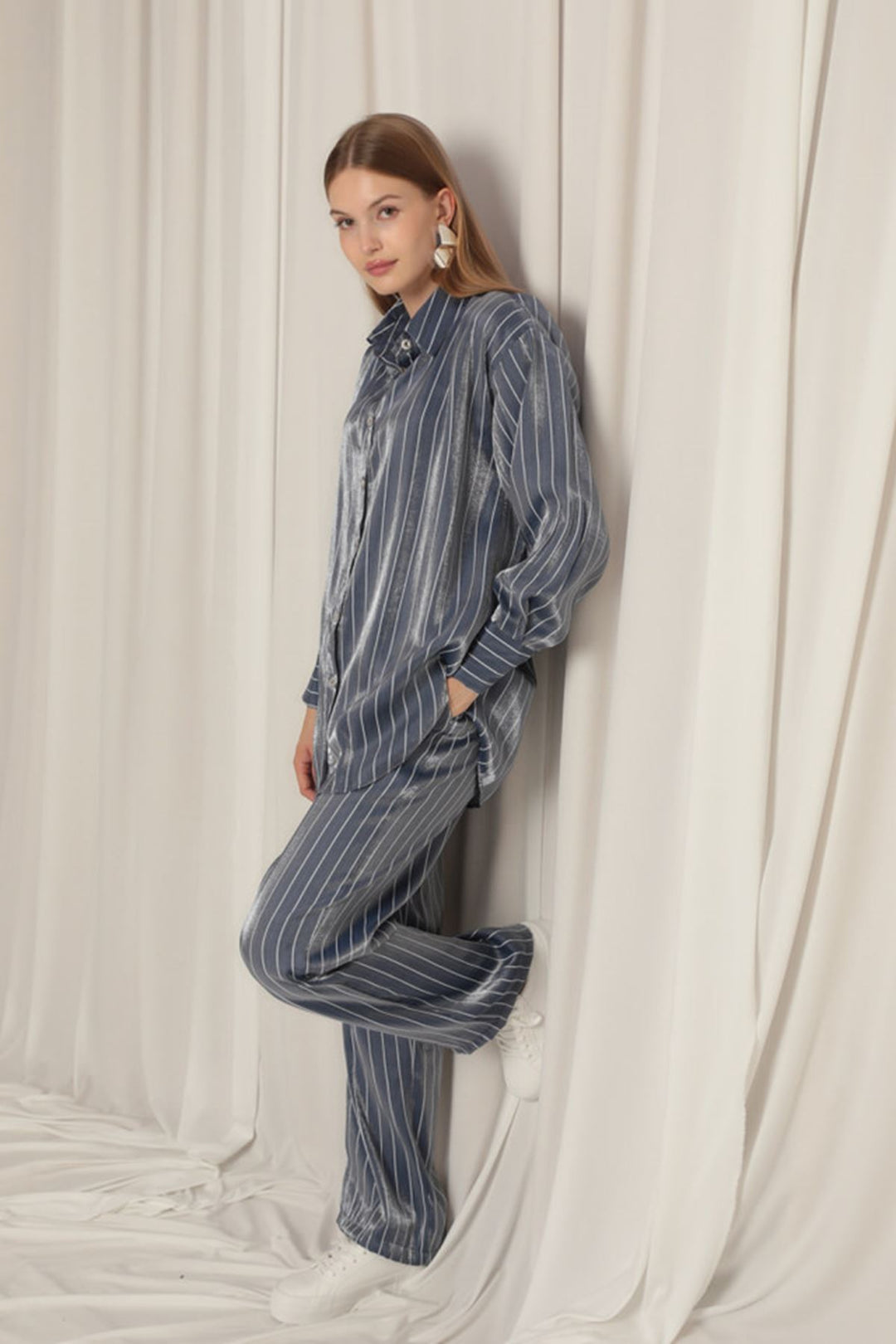 KKT Shiny Fabric Striped Women's Suit-Indigo - Chilón