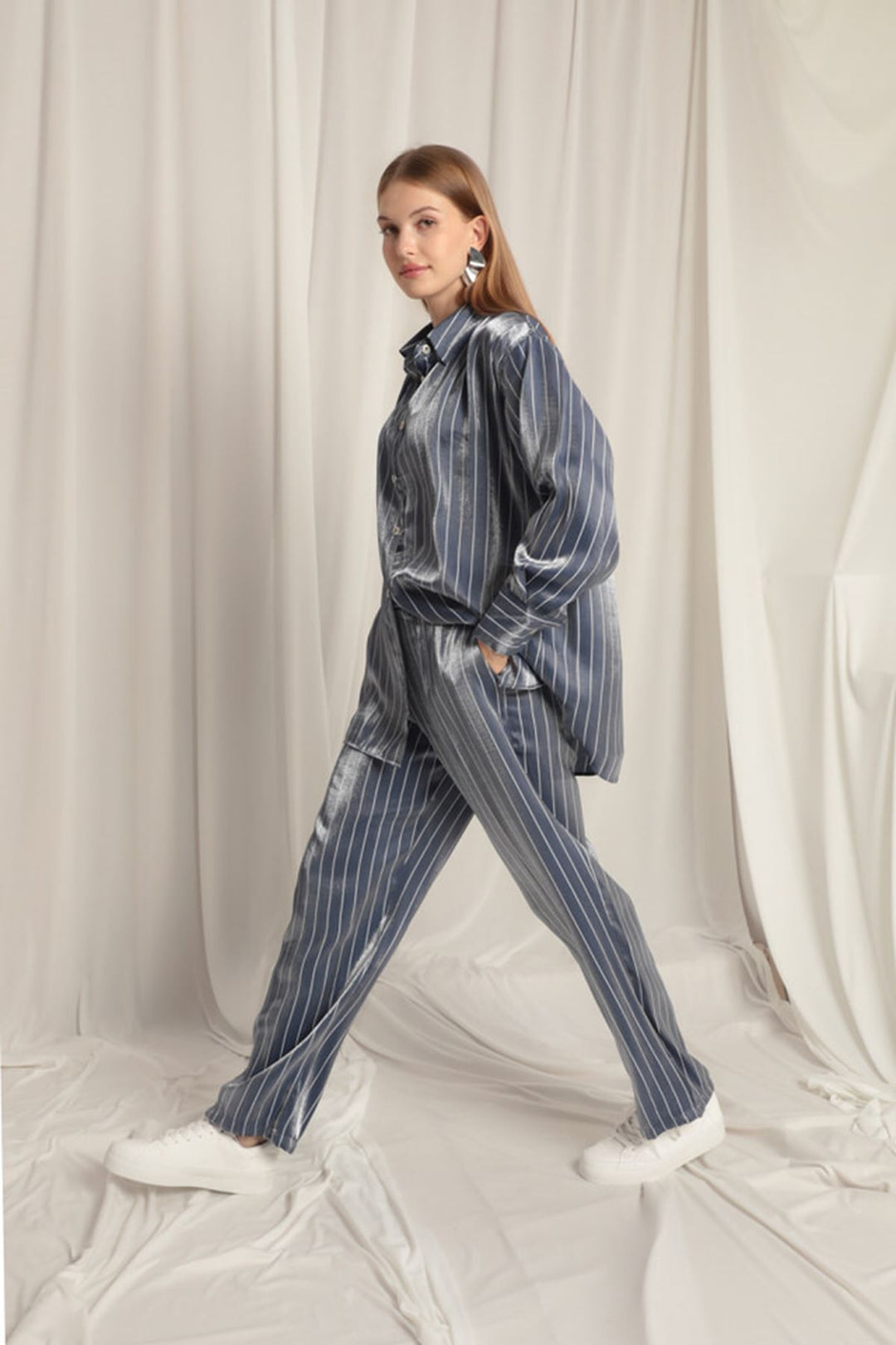 KKT Shiny Fabric Striped Women's Suit-Indigo - Chilón