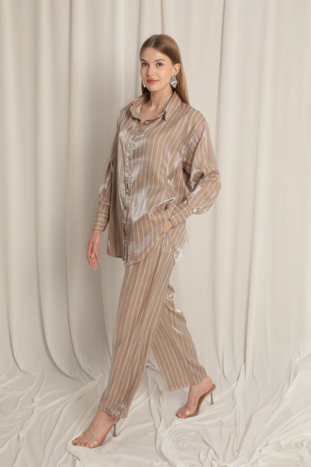 KKT Shiny Fabric Striped Women's Mink Suit - San Juan Despí