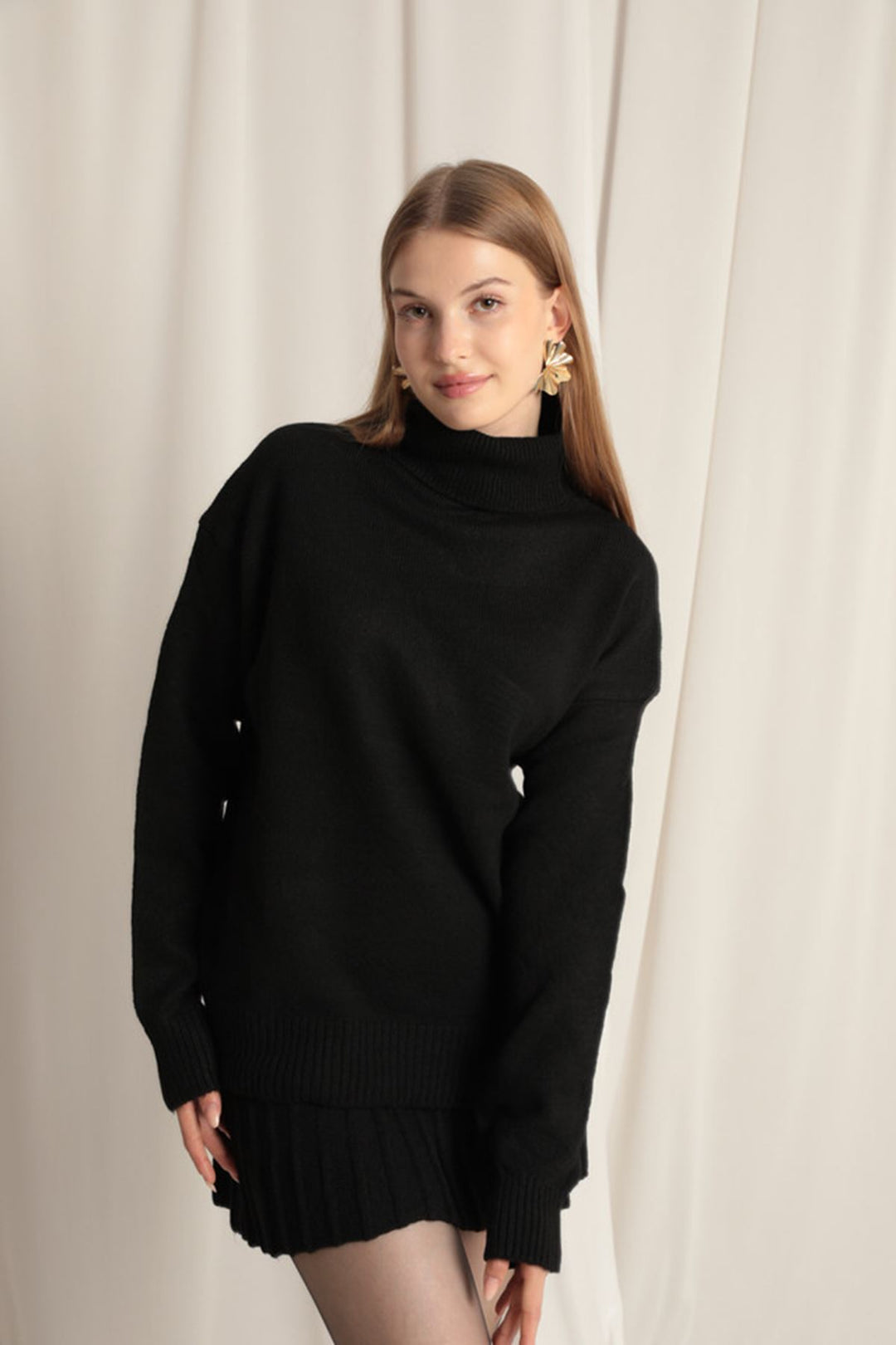 KKT Knitwear Fabric Turtleneck Sweater Black Skirt Set - Pokrovsk