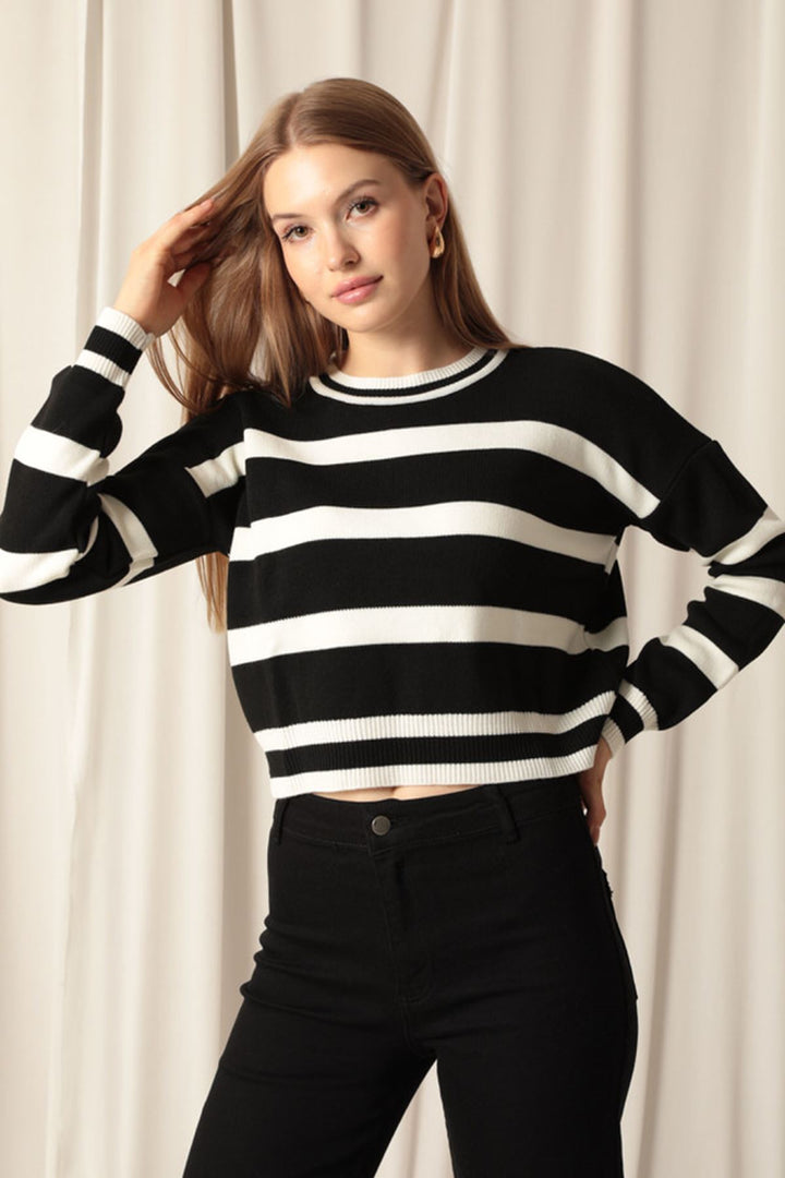 KKT Knitwear Fabric Striped Women's Black Sweater - Quebec City