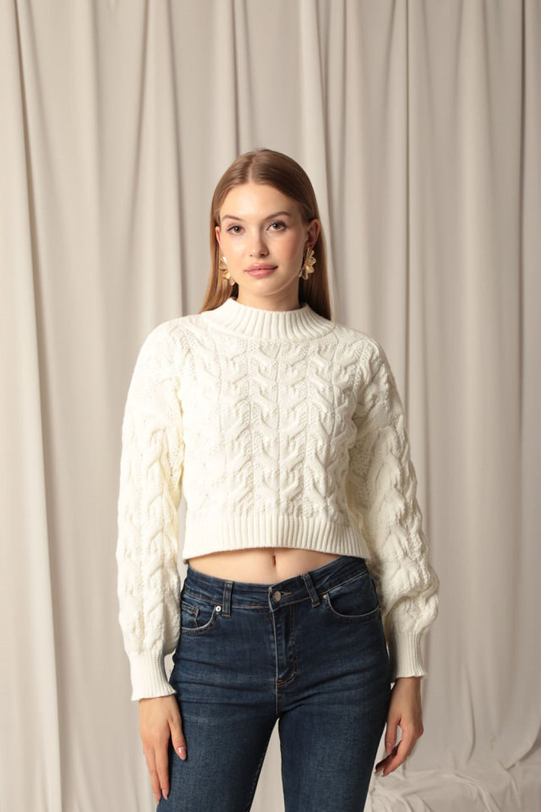 سترة KKT Knitwear مصنوعة من نسيج محبوك ومفصلة للنساء من إكرو - والثام