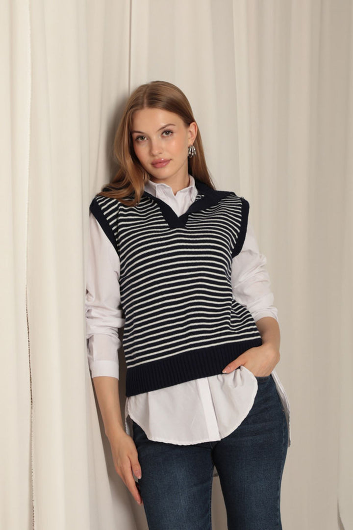 KKT Knitwear Fabric Striped Women's Crop Navy Blue Sweater - La Crosse