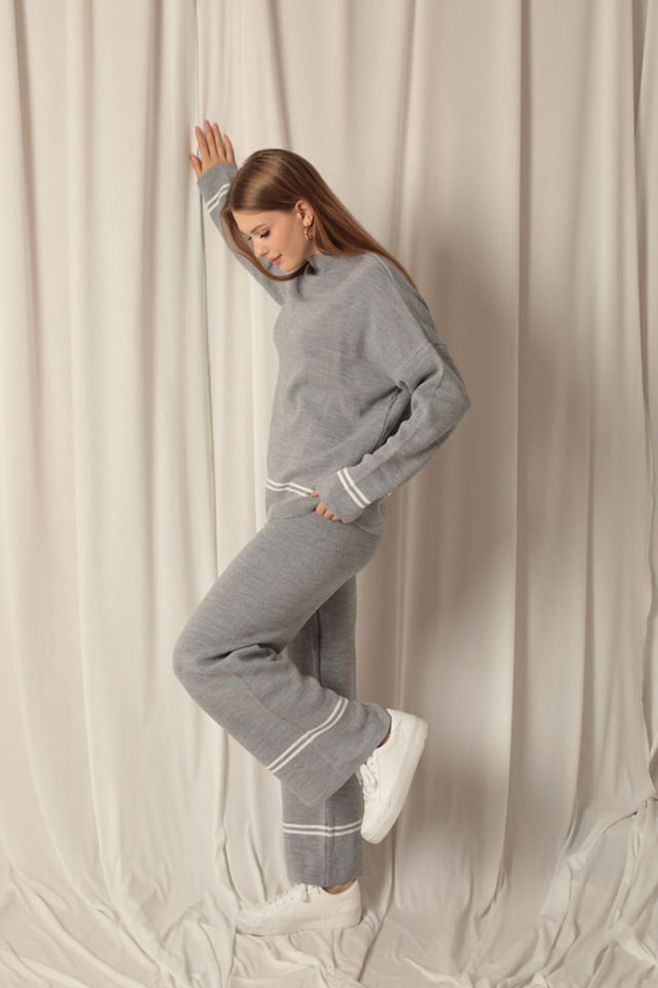 KKT Knitwear Fabric Thin Striped Women's Gray Suit - Mieres