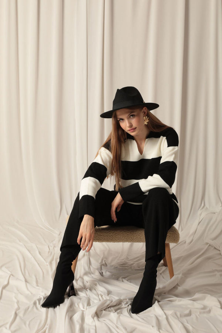 KKT Knitwear Fabric Striped Women's Black Suit - Jiquílpan de Juárez