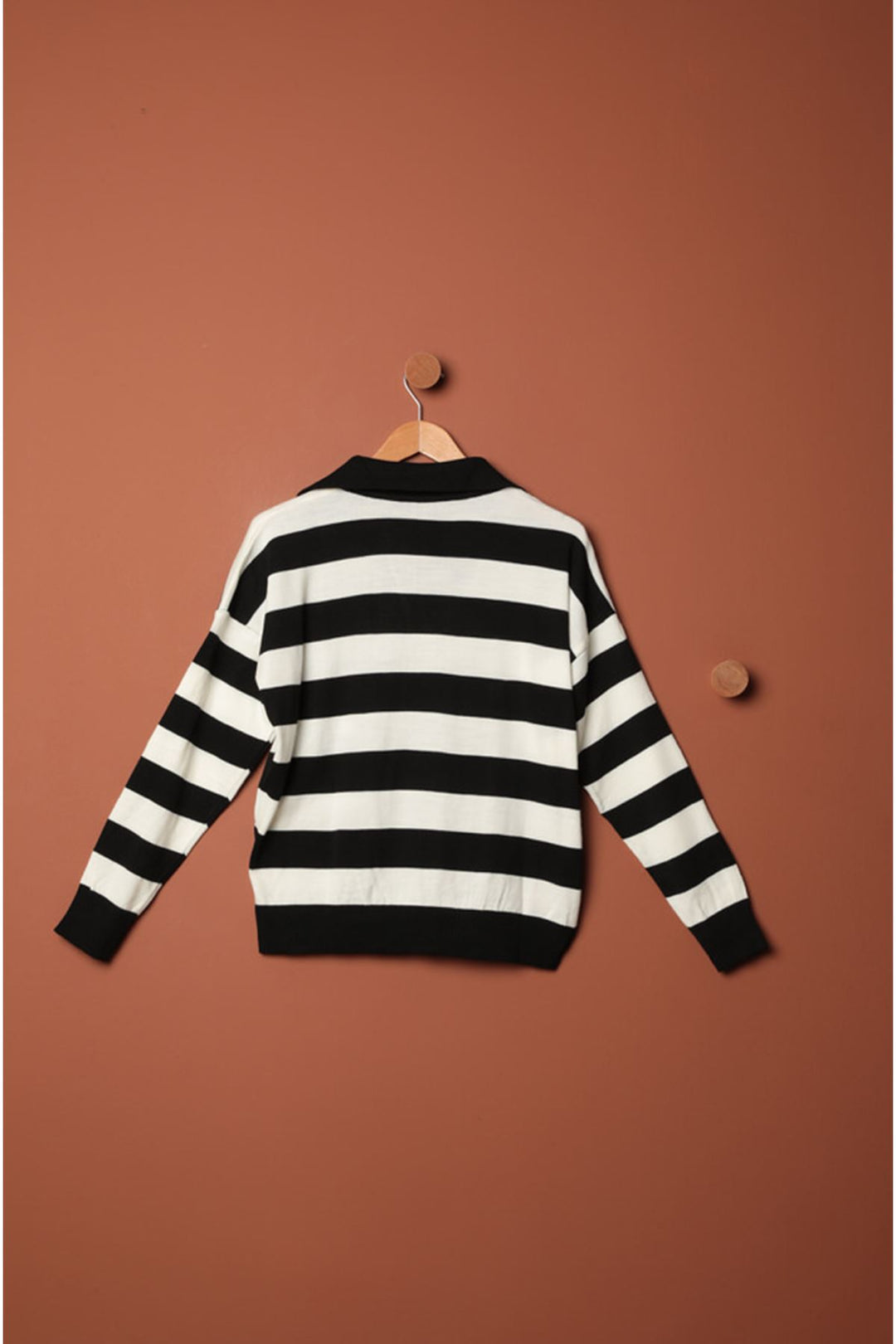 KKT Knitwear Fabric Striped Shirt Collar Women's Black Sweater - Lochau