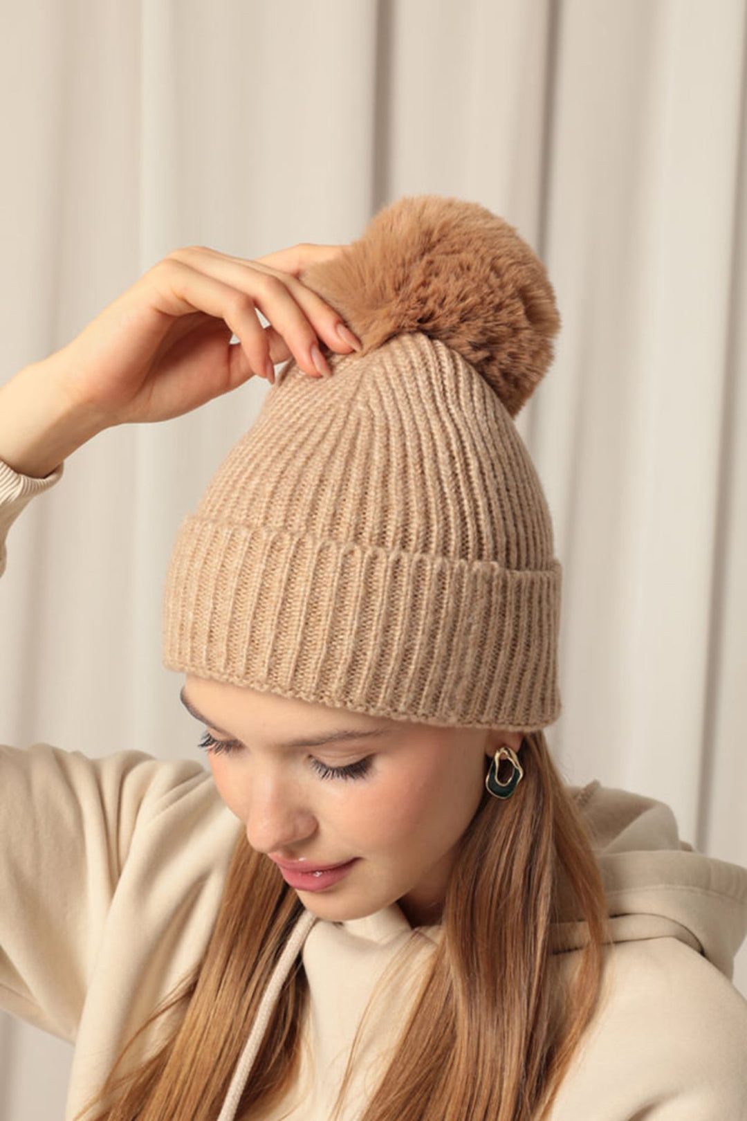 KKT Women's Beige Beanie with Pompom - Soest