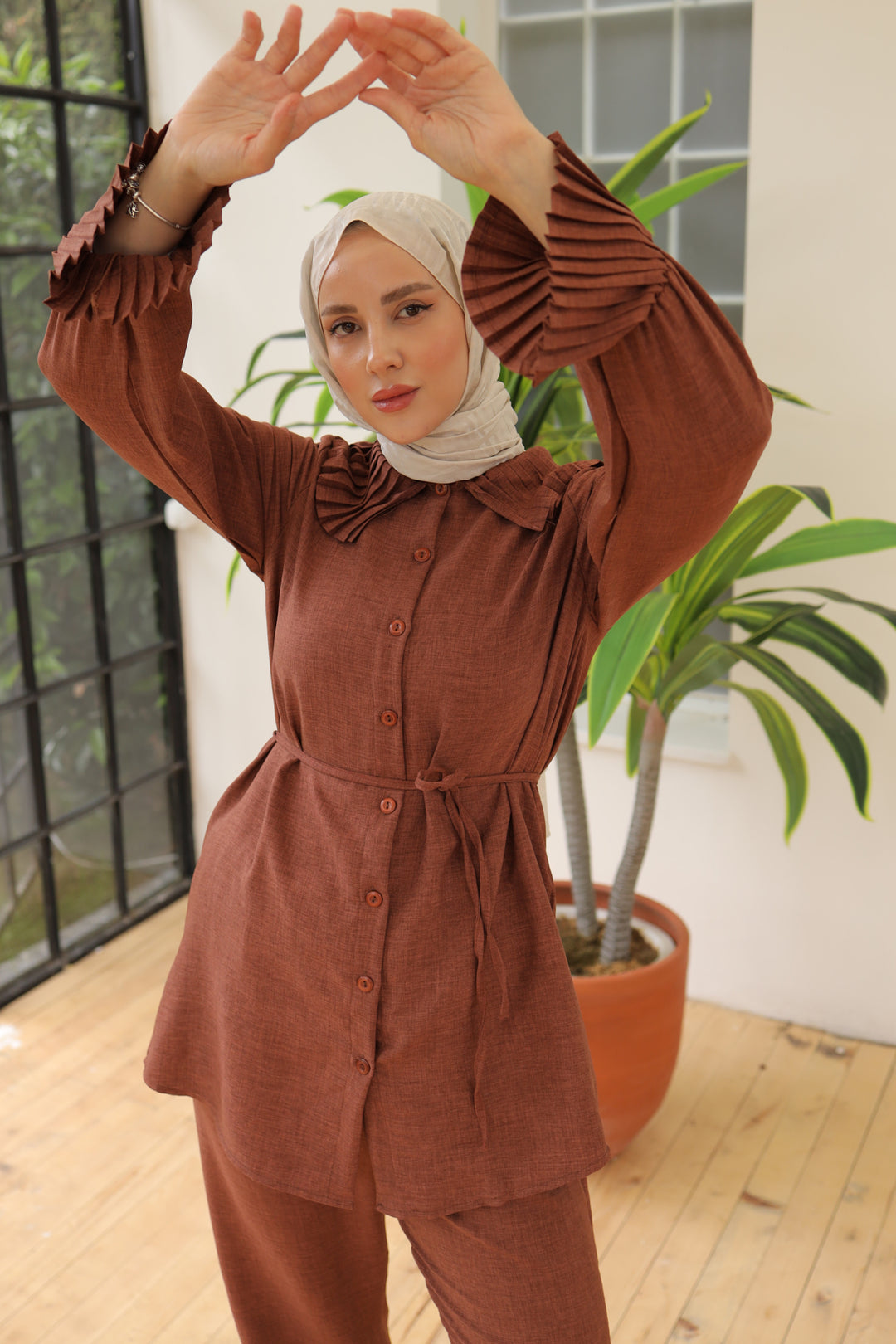 BNG Women Brown Linen Suit with Pleated Collar and Sleeves - Clermont