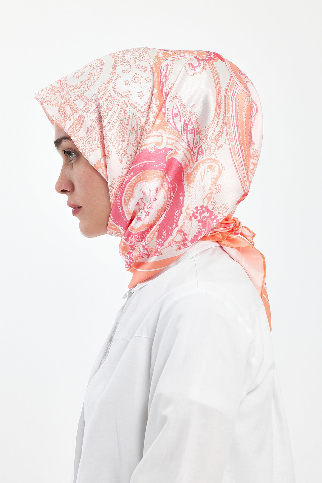 BNG Women Patterned Salmon Scarf - Clermont