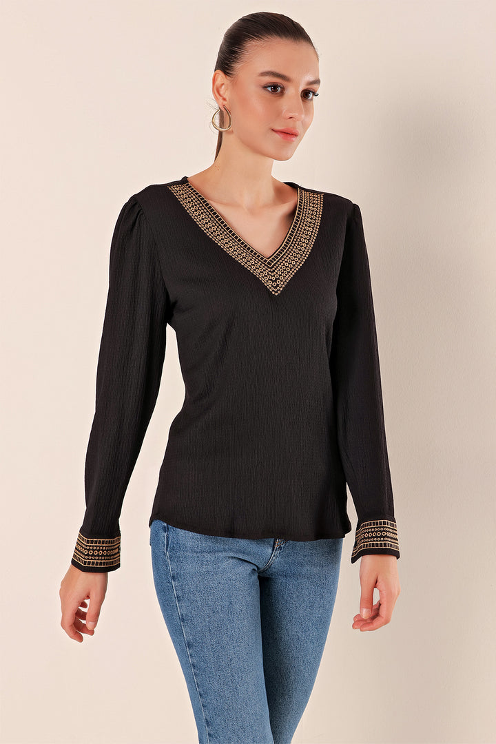 BGD Women Embroidered V-Neck Knit Blouse - Black - Avondale