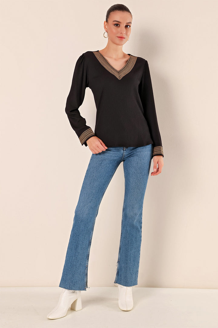 BGD Women Embroidered V-Neck Knit Blouse - Black - Avondale