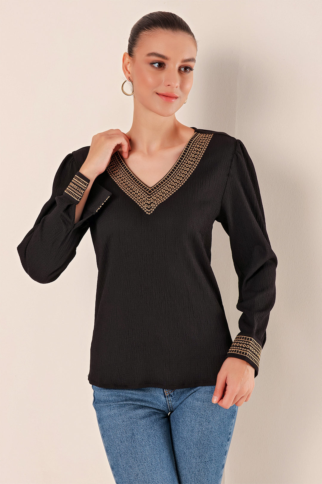 BGD Women Embroidered V-Neck Knit Blouse - Black - Avondale