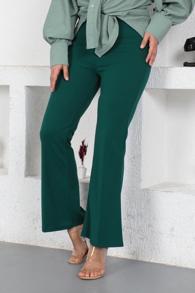 BNG Women Spanish Flared Fabric Pants Emerald Green - Clermont