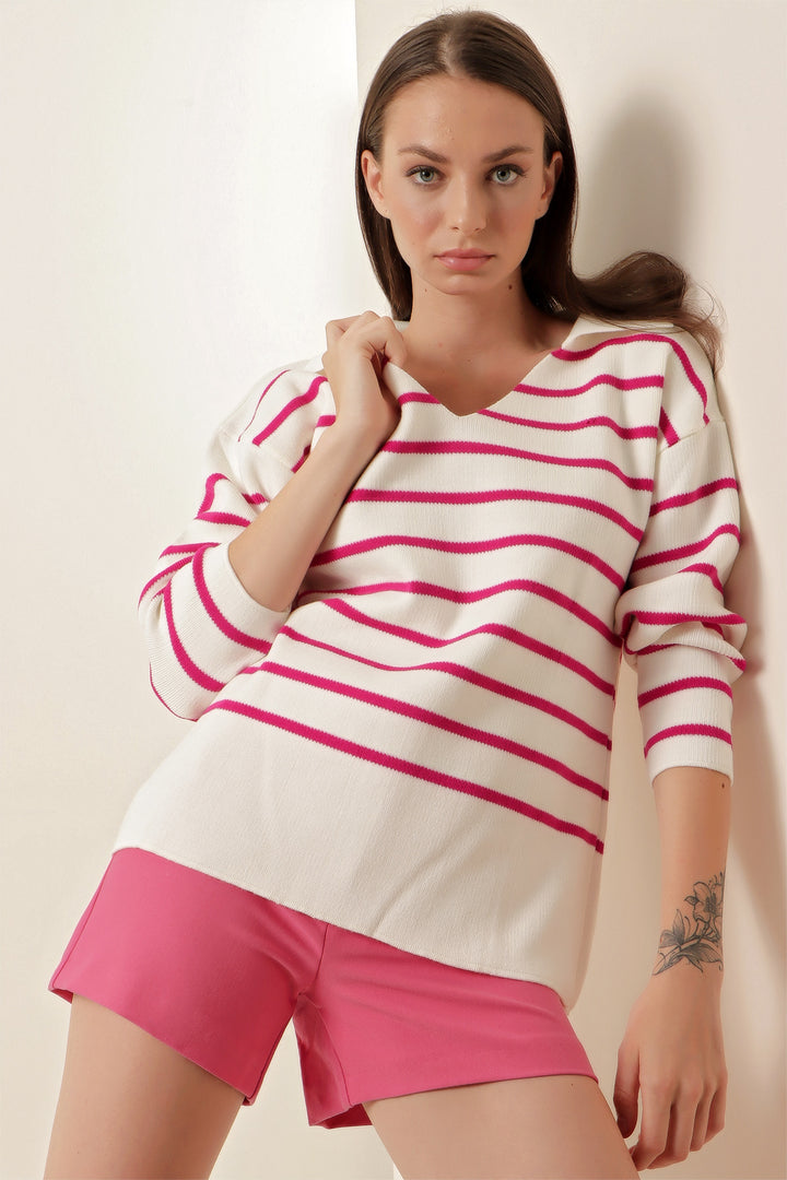 BGD Women Striped Oversized Sweater - Fuchsia - Avondale