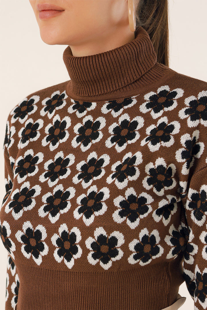 BGD Women Turtleneck Patterned Crop Sweater - Brown - Avondale