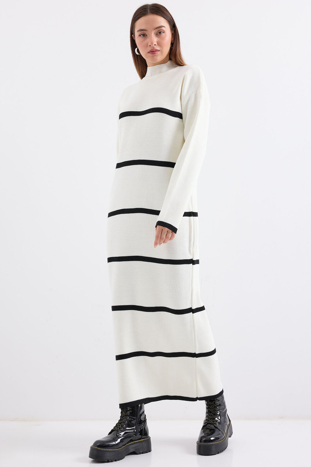 BGD Women Striped Long Knit Dress - White - Avondale