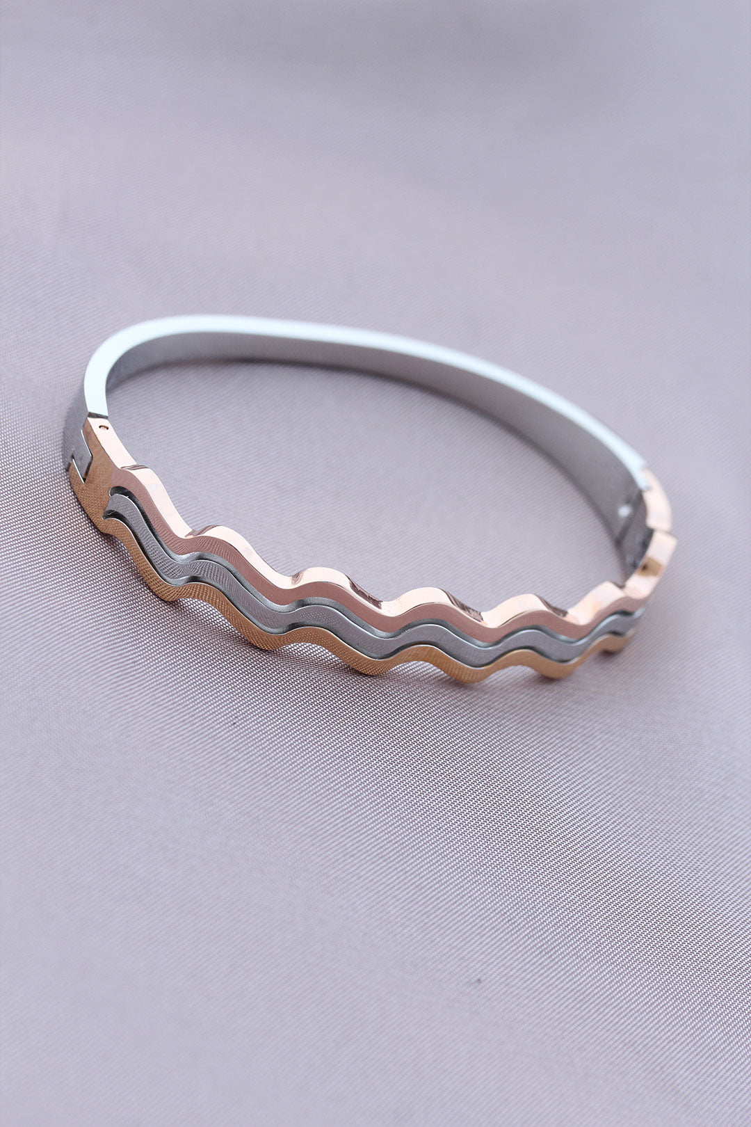 EBJ 316L Stainless Steel Non-Tarnish Mix Color Twisted Women's Cuff Bracelet - Fontenay-sous-Bois