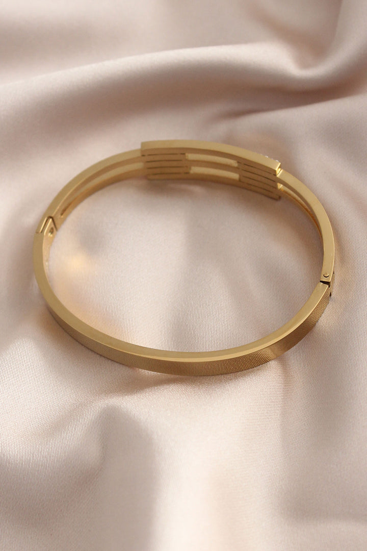 EBJ Steel Gold Color Stone Ribbed Model Cuff Women's Bracelet - Sesto Fiorentino