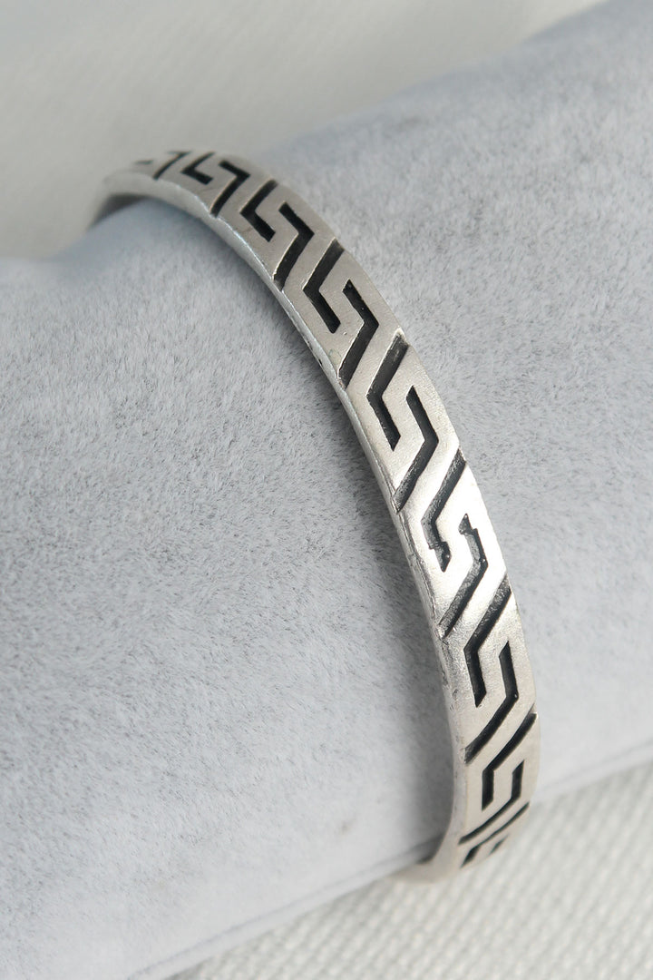 EBJ Authentic Model Silver Color Processing Detail Men's Bracelet - Gateshead