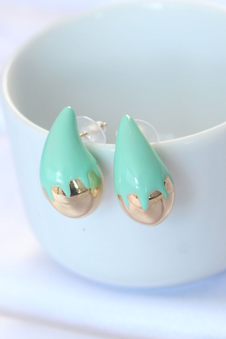 أقراط EBJ Minimal Turquoise Enamel مزدوجة اللون - شرق برونزويك