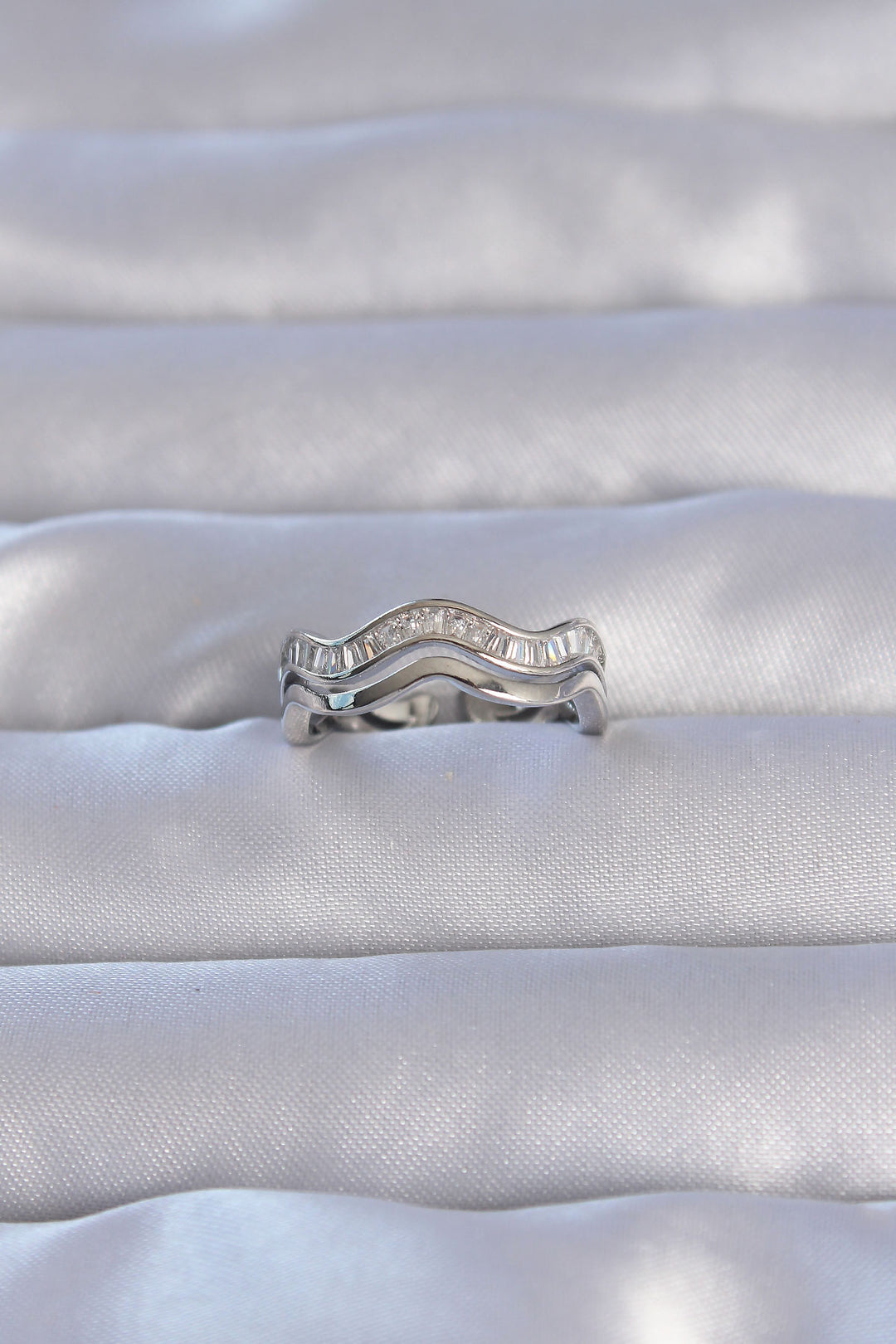 EBJ Rice Silver Color Zircon Stone Wavy Waterway Model Adjustable Ring - Crewe