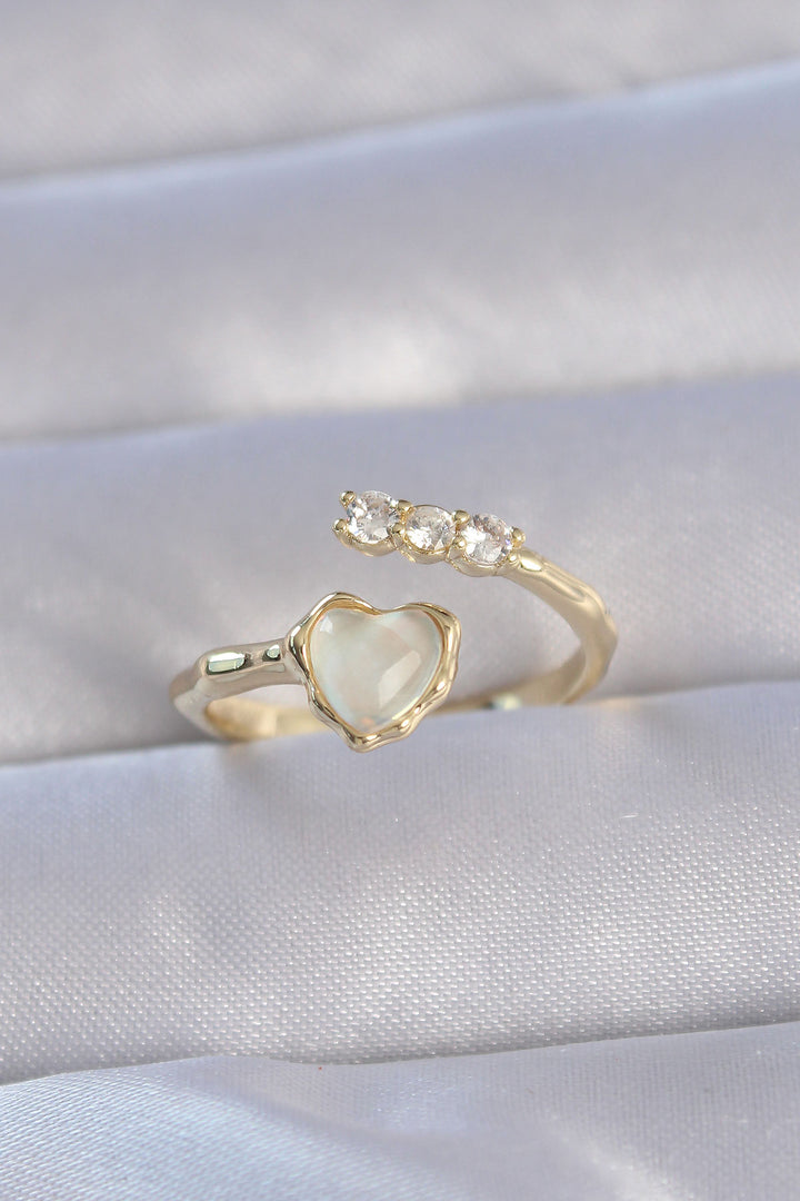 EBJ Adjustable Ring with Rice Gold Color Zircon Stone and Mother of Pearl Heart Model - Thessaloníki