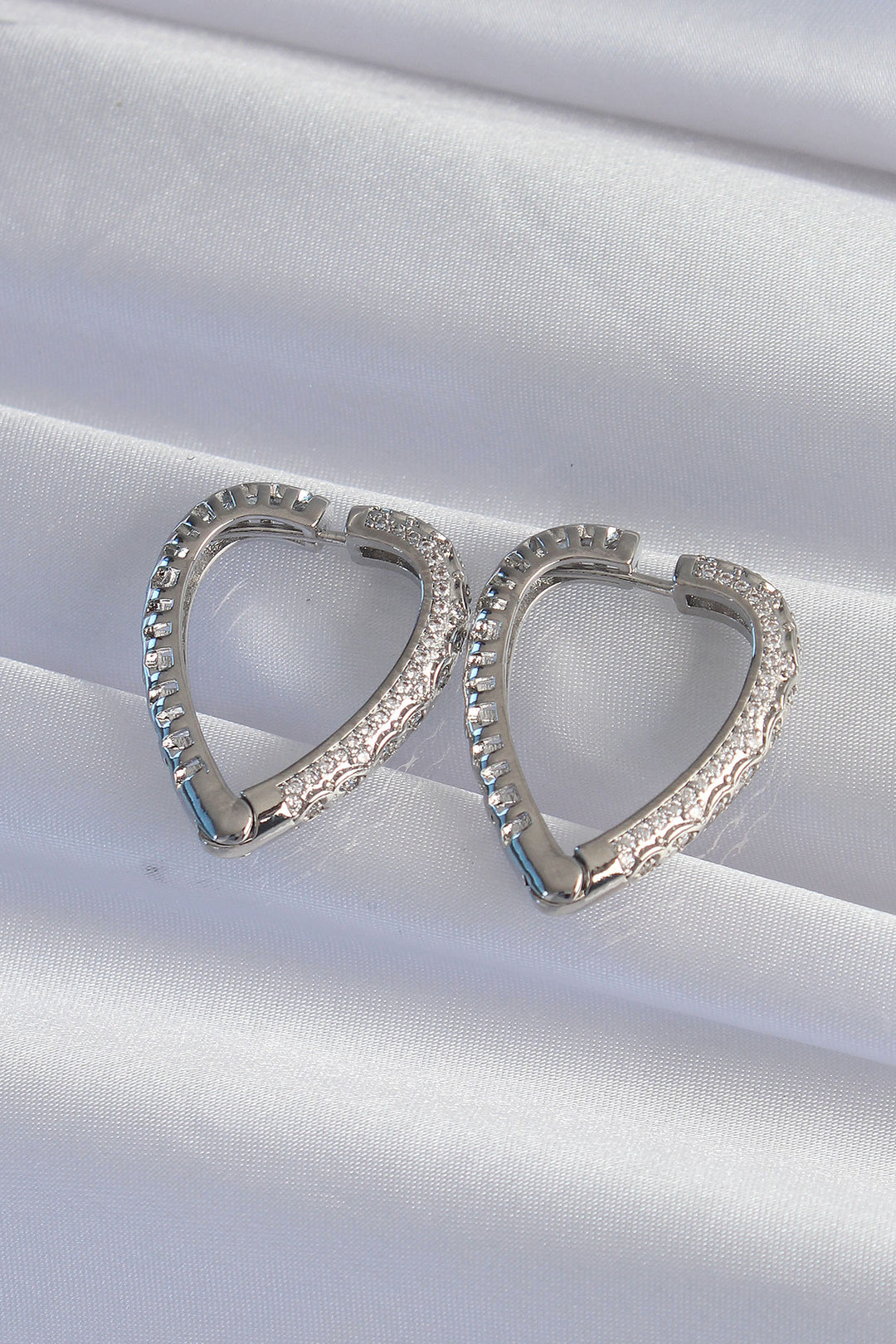 EBJ Rice Silver Color Zircon Stone Patterned Heart Earring - Napa