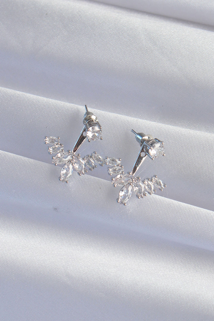 EBJ Rice Silver Color Zircon Stone V Model Earring - Sérres