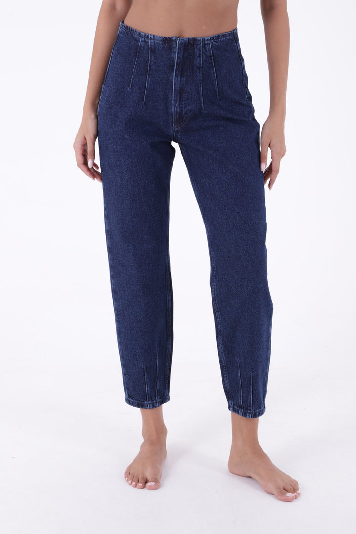 XLJ Boyfriend Jean with Darts in Waist and Hems Mixed - Greenock