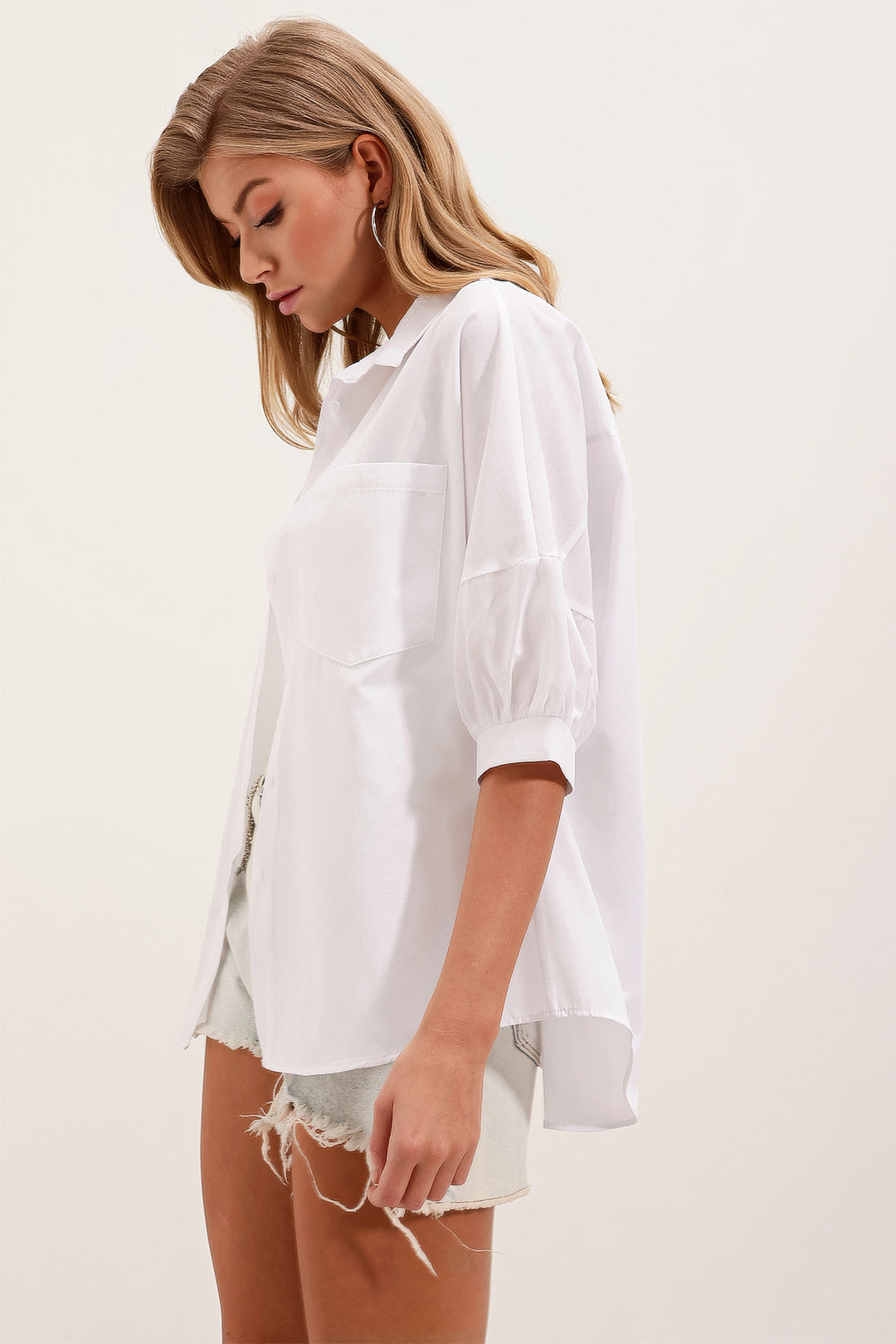 BGD Women Oversize Short Sleeve Basic T-Shirt - White - Avondale