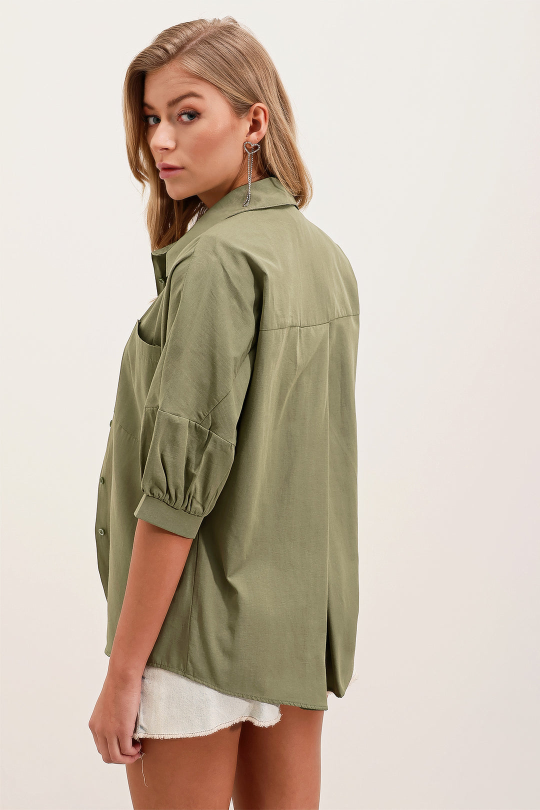 BGD Women Oversize Short Sleeve Basic T-Shirt - Khaki - Avondale