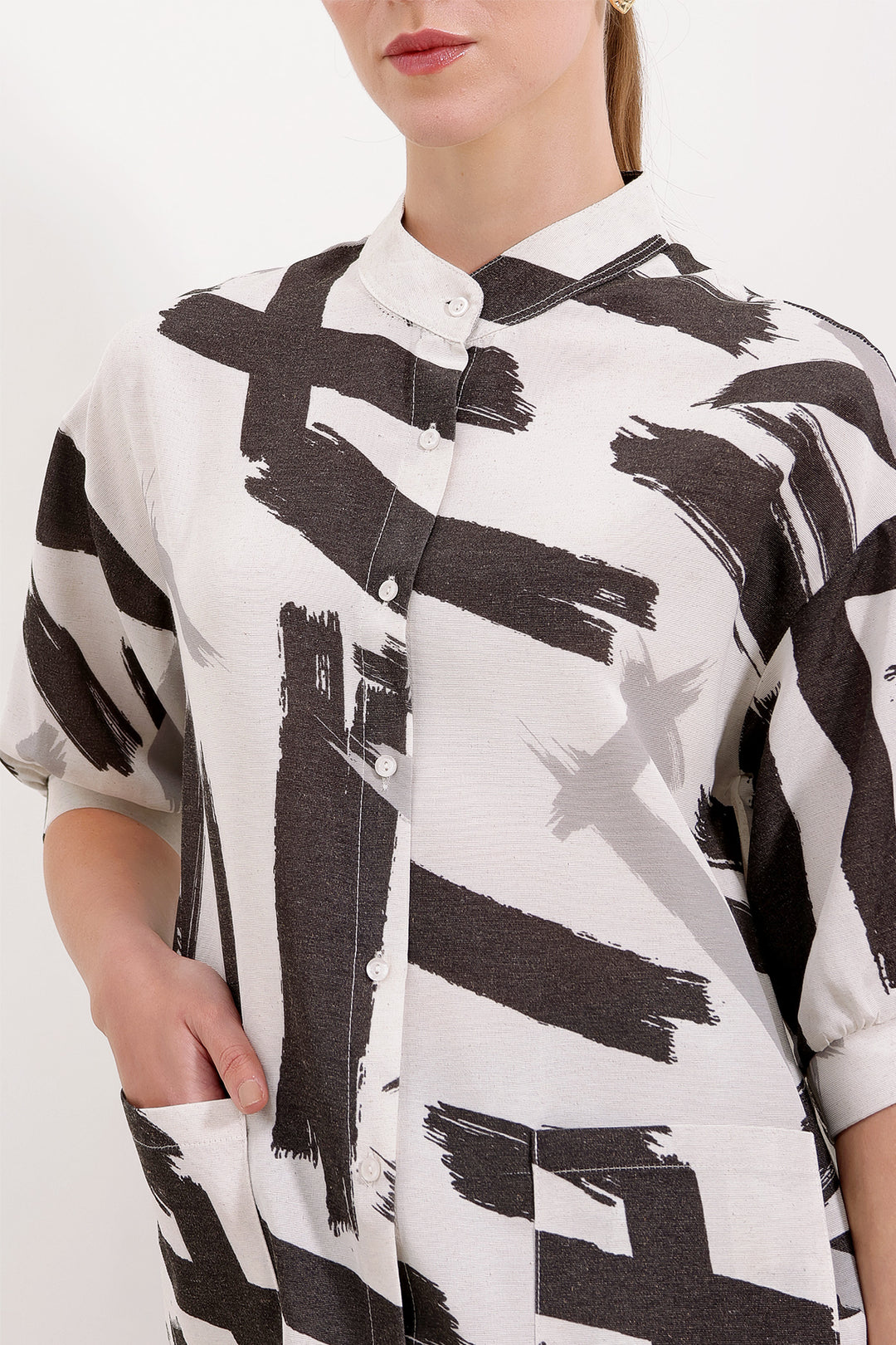 BGD Women Patterned Oversized Shirt - Black - Avondale