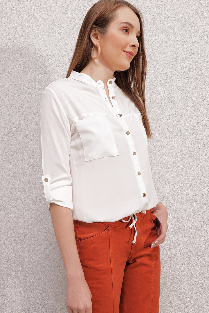 BGD Women FRONT TIED SHIRT - Ecru - Avondale