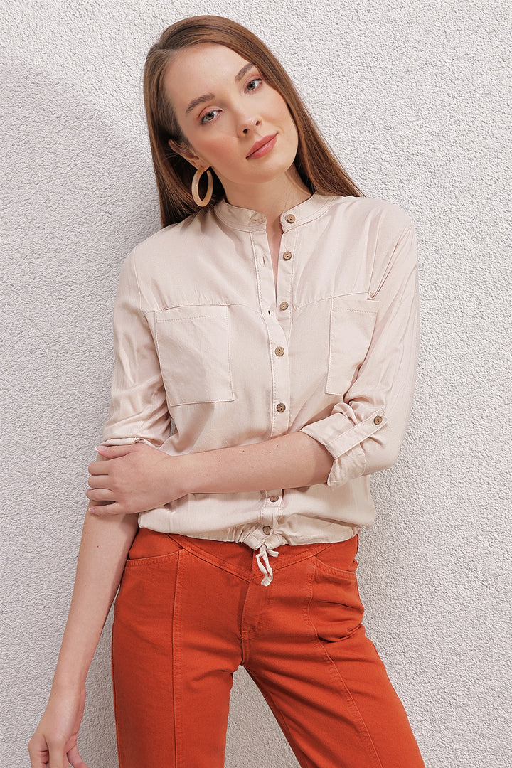 BGD Women FRONT TIED SHIRT - Cream - Avondale