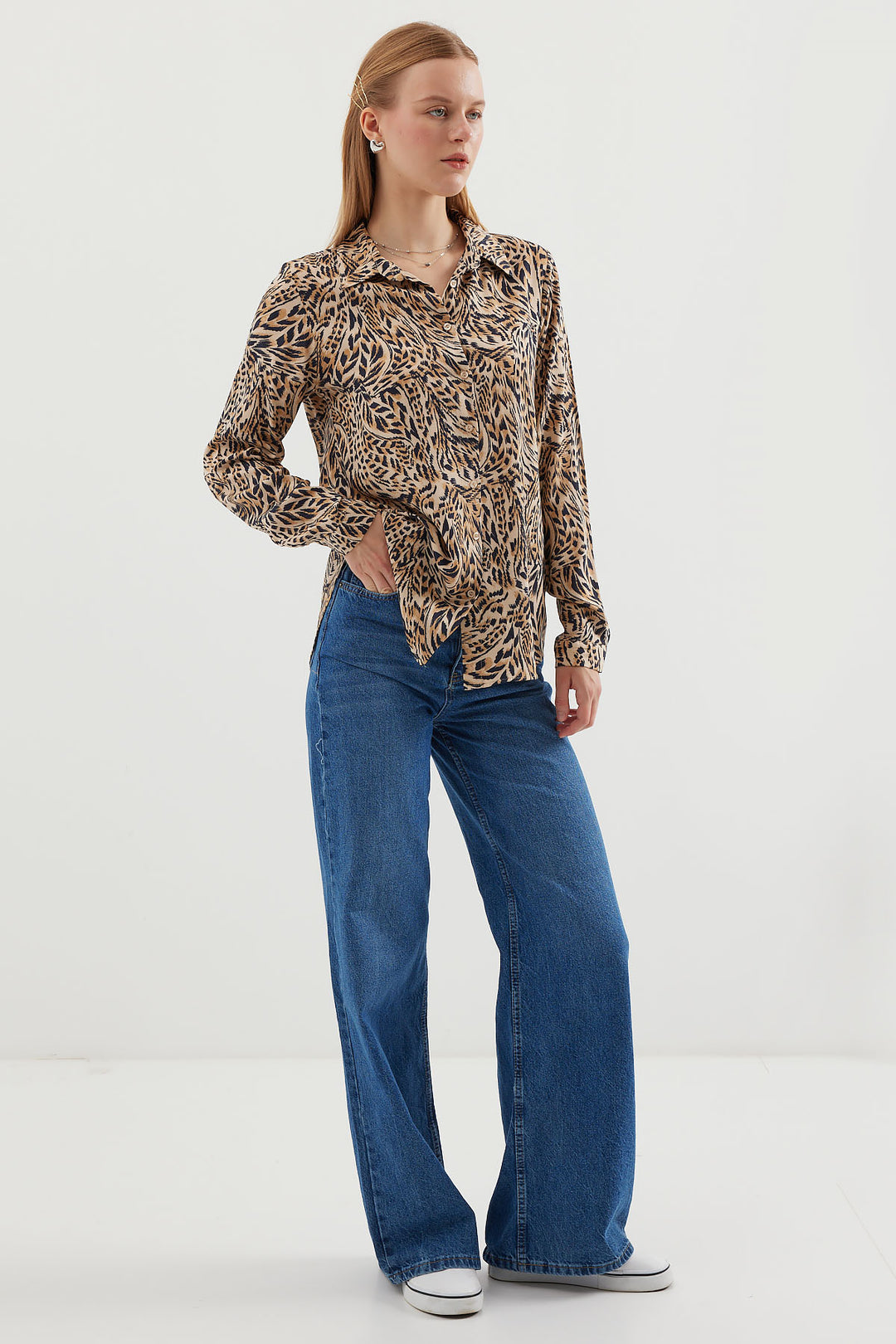 BGD Women Graphic Patterned Shirt - C. Beige - Avondale