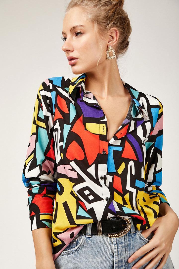 BGD Women Graphic Patterned Shirt - Black - Avondale