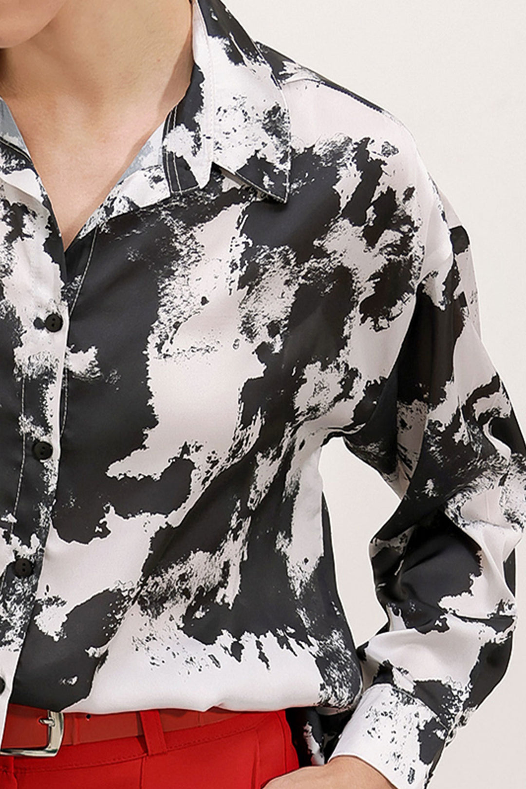 BGD Women Lightweight Satin Shirt - L. Black - Avondale