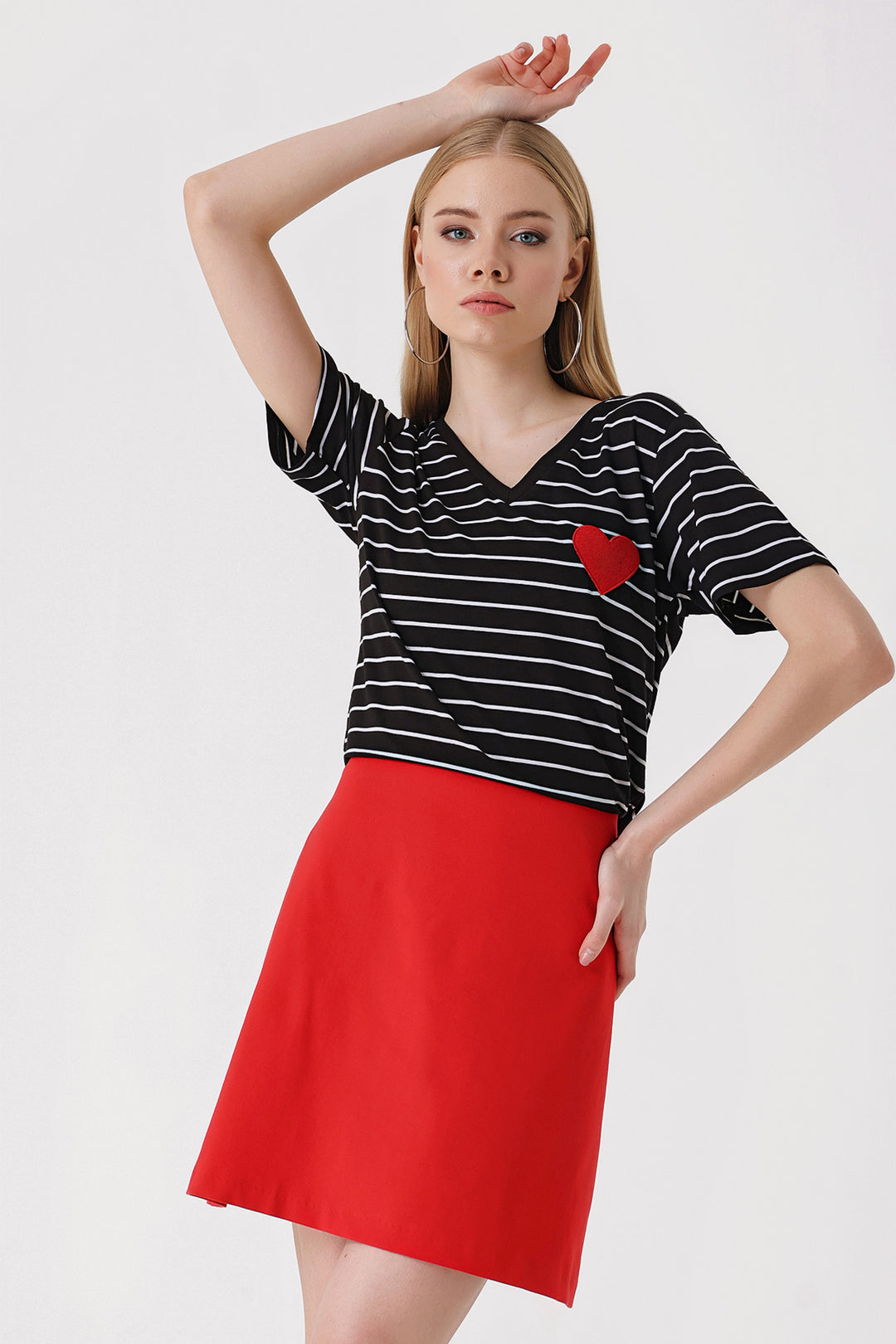 BGD Women Heart Detailed Striped T-shirt - Black - Avondale