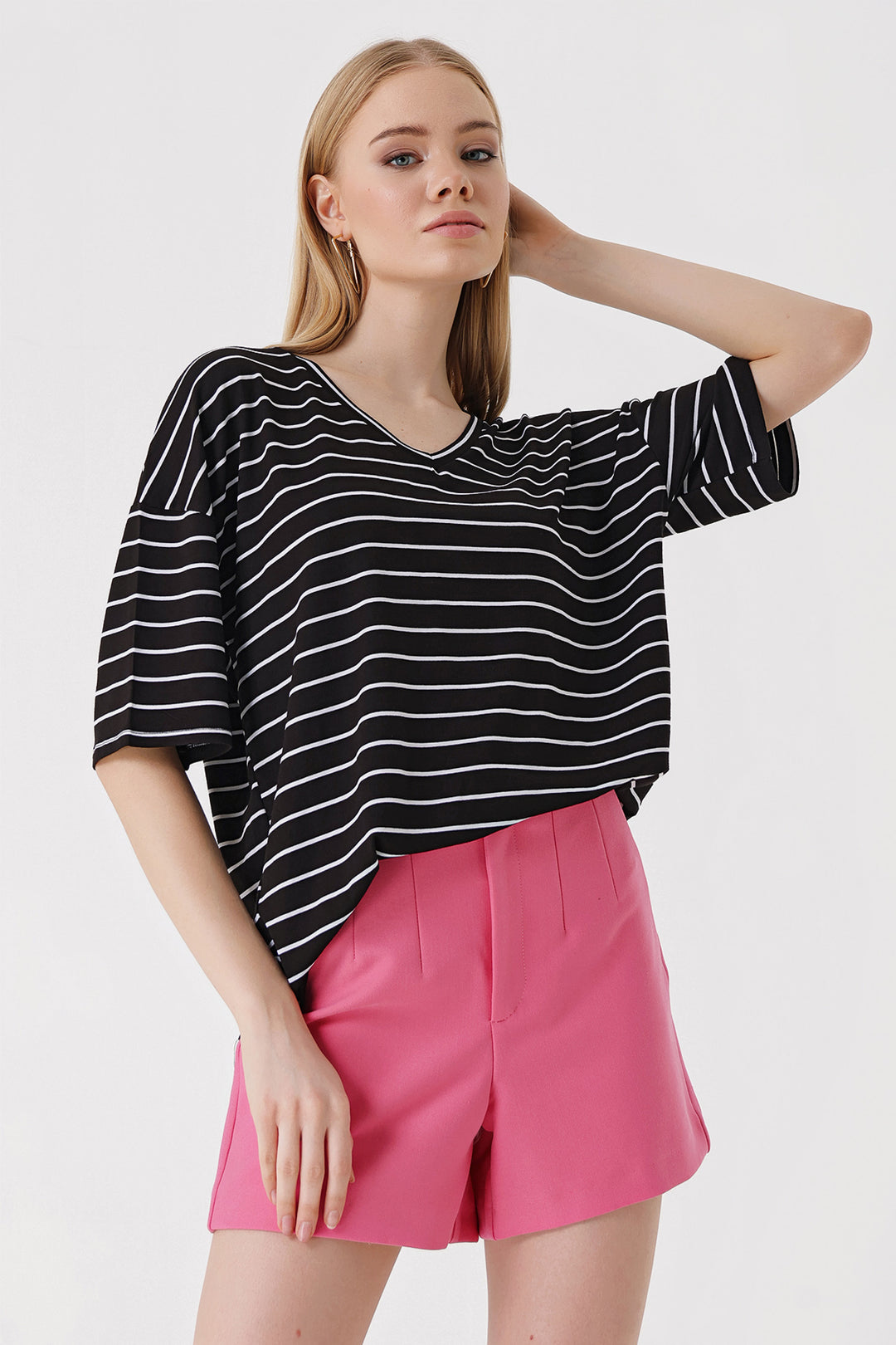 BGD Women Striped Oversized T-shirt - Black - Avondale