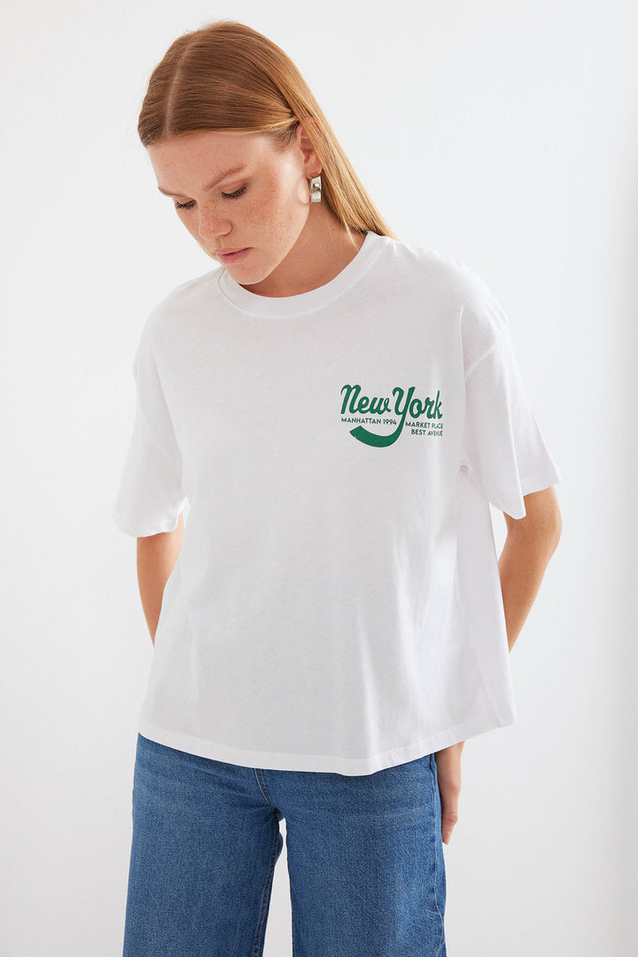 BGD Women Printed Basic T-shirt - White - Avondale