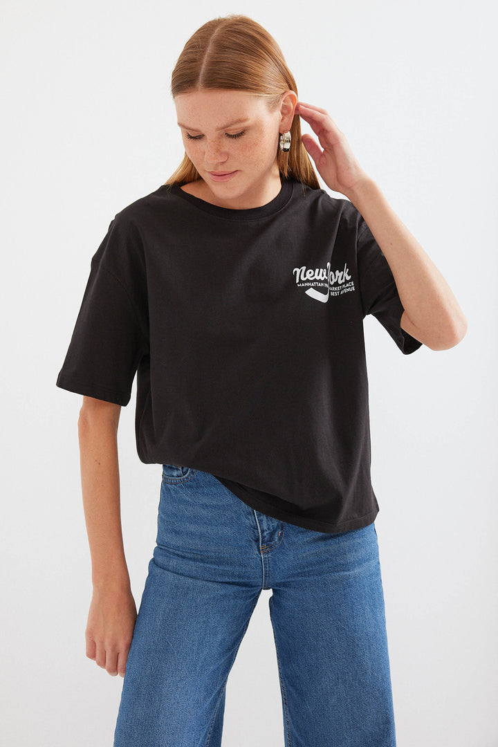 BGD Women Printed Basic T-shirt - Black - Avondale