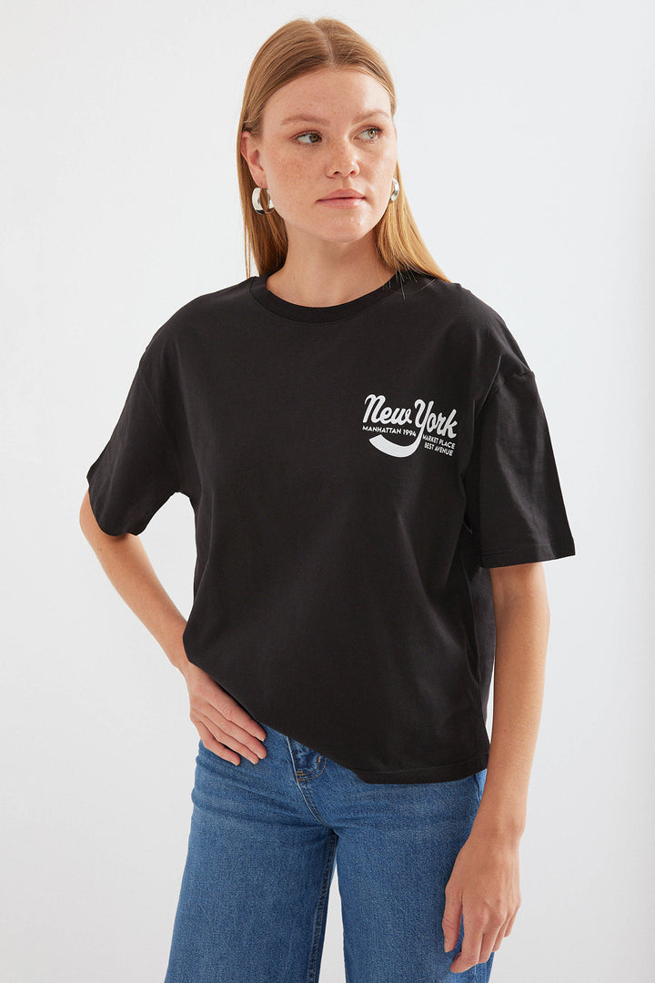 BGD Women Printed Basic T-shirt - Black - Avondale