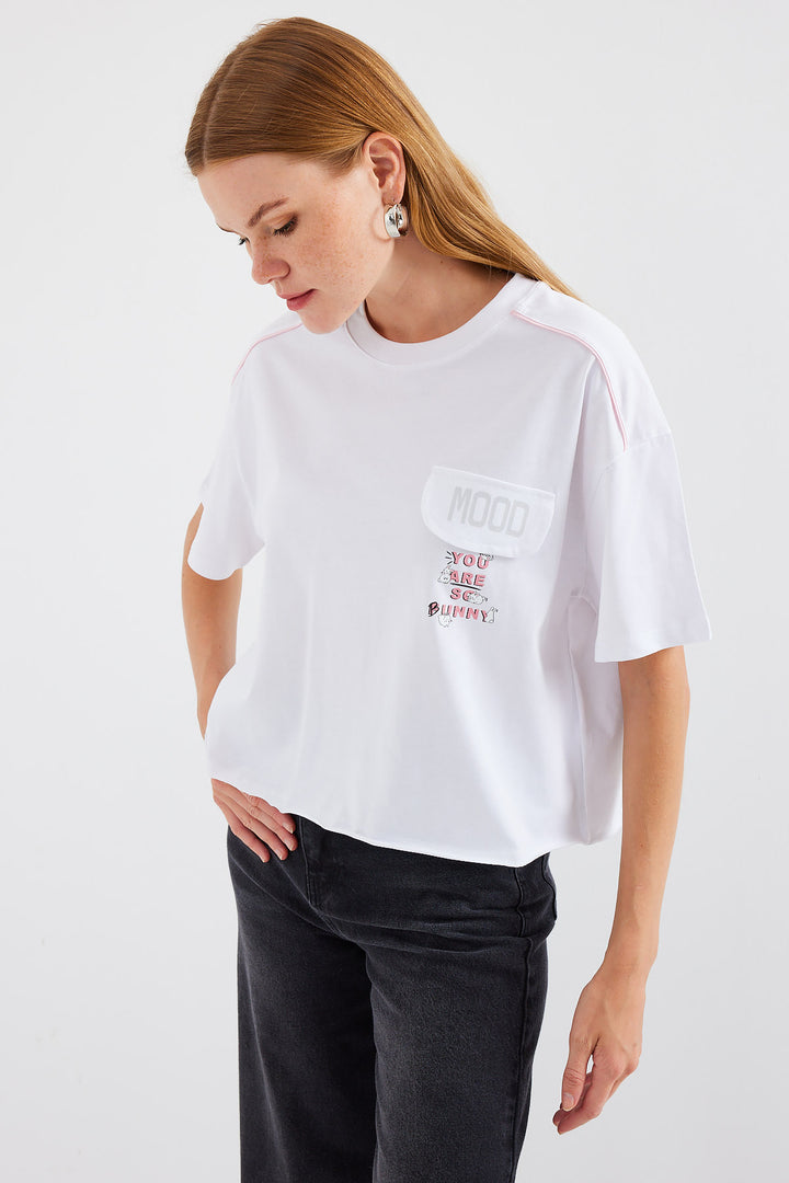 BGD Women Mobile Detailed Oversized T-shirt - White - Avondale