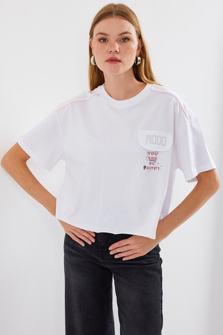 BGD Women Mobile Detailed Oversized T-shirt - White - Avondale