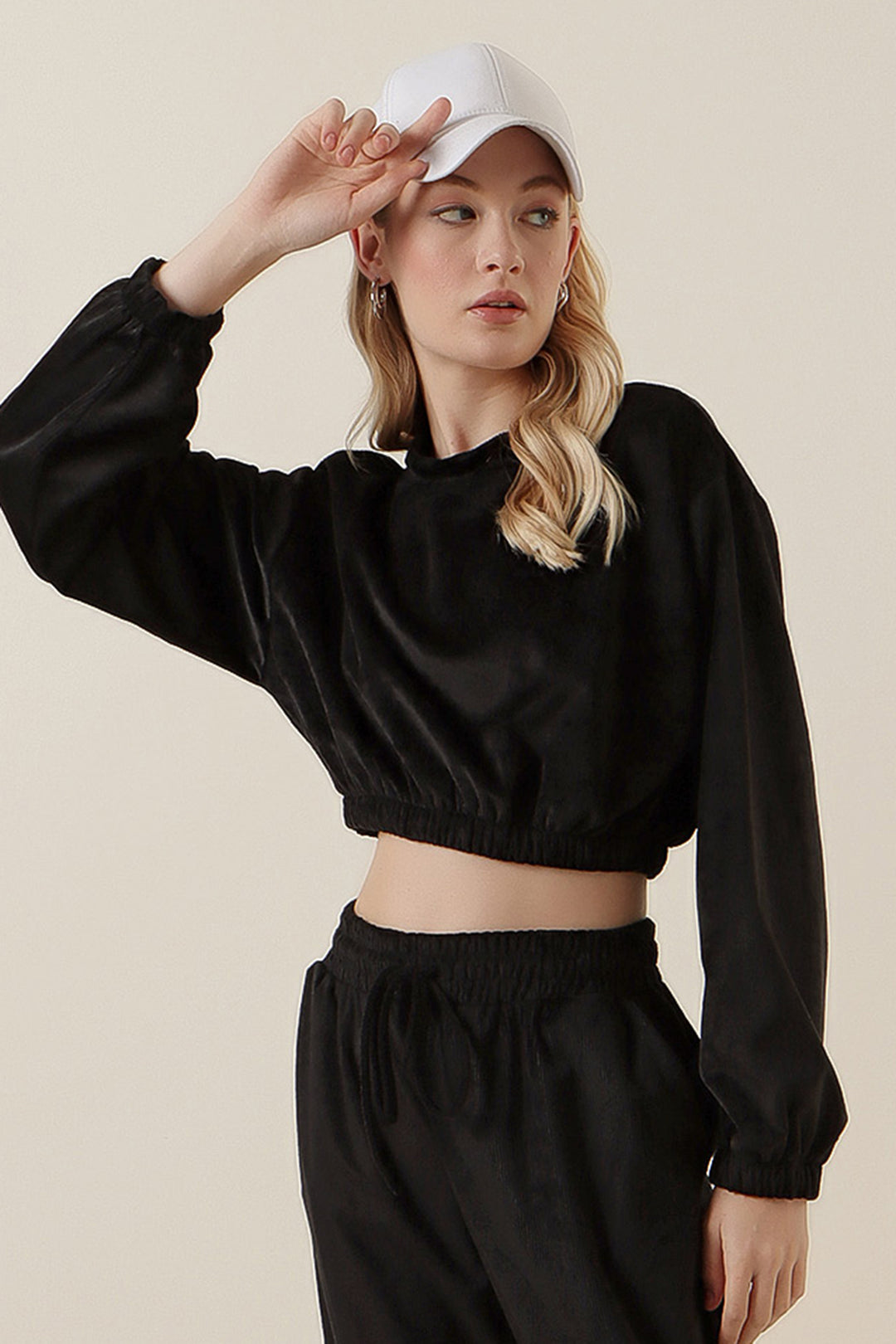 BGD Women Velvet Crop Blouse - Black - Avondale